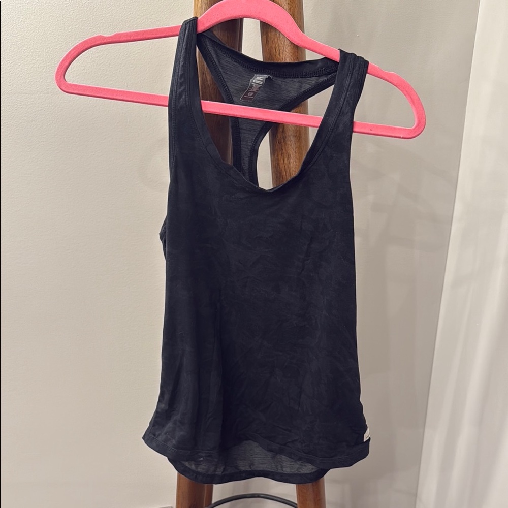 Vuori Black Sleeveless Tank Top Racerback Design